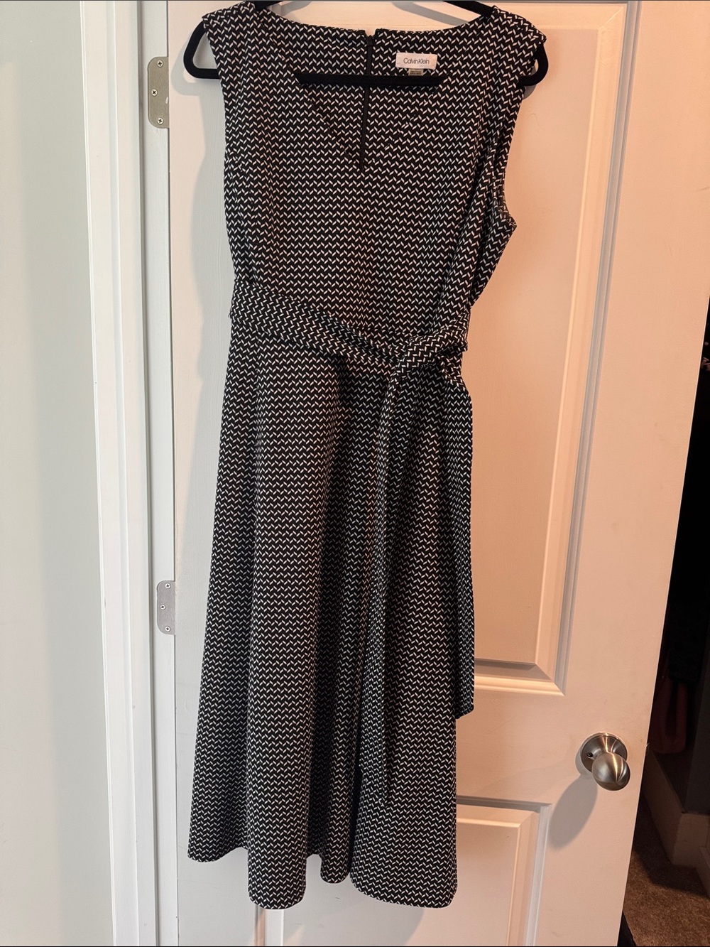 Calvin Klein Black and White Sleeveless Belted Midi Dress - Textured Chevron